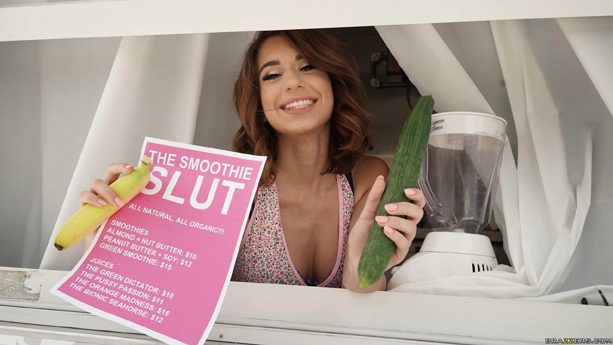 Joseline Kelly making smoothies and having sex simultaneously