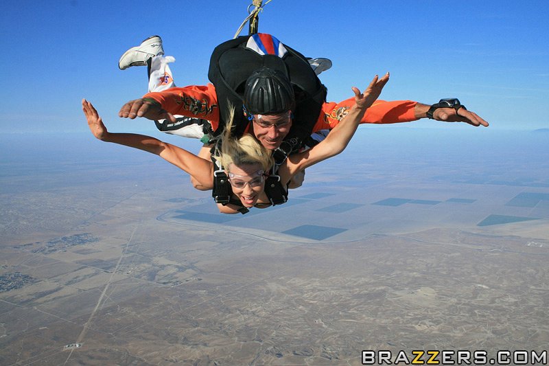 Krissy Lynn goes skydiving and fucking with Kagney Linn Karter