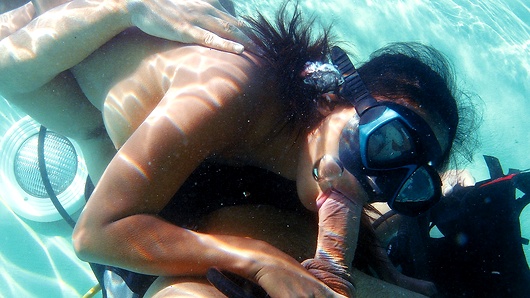 Priva in Priva Gets Fucked under Water during a Scuba Diving Lesson before Anal