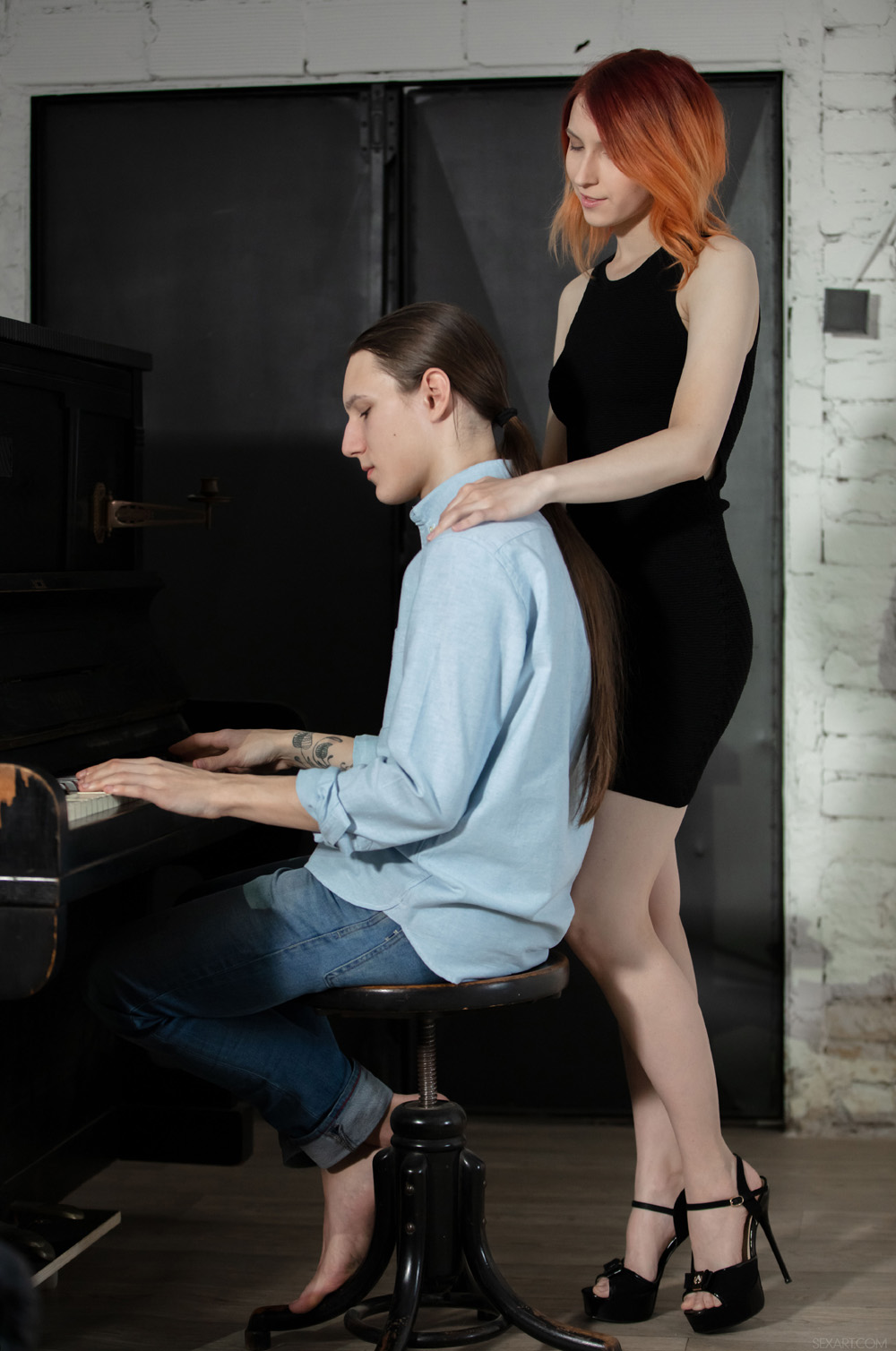 Elin Flame tenderly making love to her favorite piano player