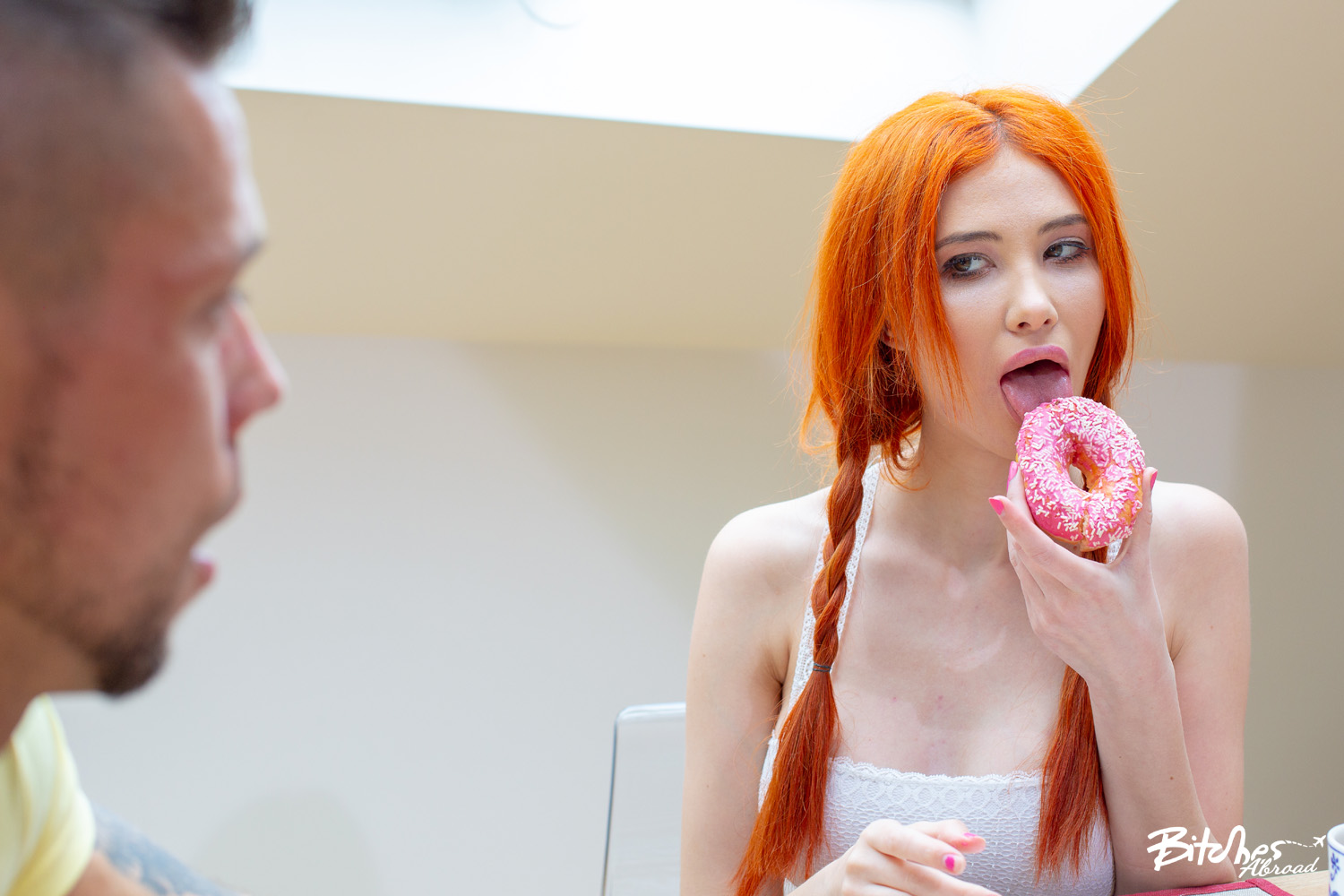Gisha Forza fucks and eats a doughnut glazed with cum