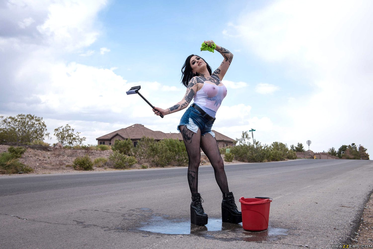 Ophelia Rain carwash babe cleans her client's windshield and his cock too