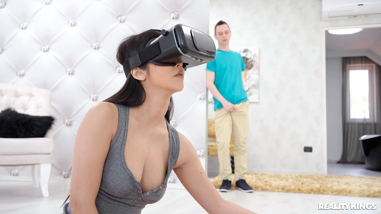 Sumire Mizukawa replaces that virtual reality cock with the real one