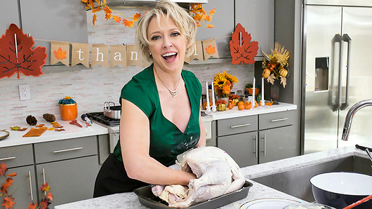 Dee Williams in Stuffing Her Thanksgiving Pussy